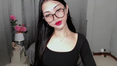 Snapshot of roxie_fuckdoll chatting on 28, 1, 2025 Roxie online show from 28, 1, 2025