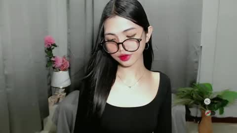 Snapshot of roxie_fuckdoll chatting on 4, 2, 2025 Roxie online show from 4, 2, 2025