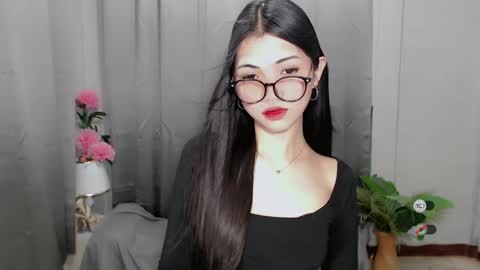 Snapshot of roxie_fuckdoll chatting on 24, 2, 2025 Roxie online show from 24, 2, 2025