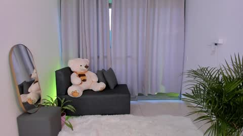  R O X I E  online show from 17, 1, 2025