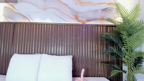 Roxie  online show from 6, 4, 2026