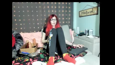 roxihazeleyes online show from 9, 2, 2025