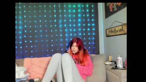 roxihazeleyes online show from 28, 2, 2025