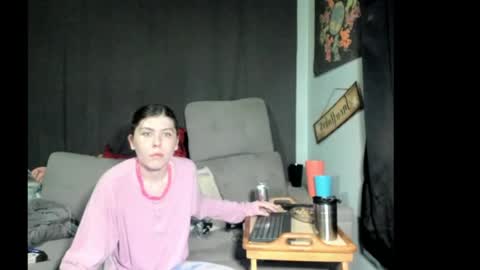 roxihazeleyes online show from 21, 5, 2026