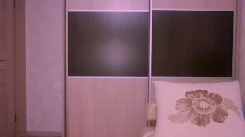 Roxxy Wharton online show from 26, 3, 2026