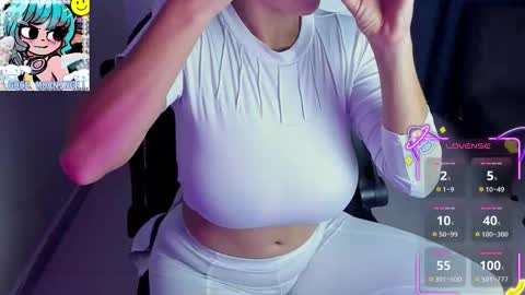 Snapshot of roxy_clark chatting on 30, 9, 2025 Annah online show from 30, 9, 2025