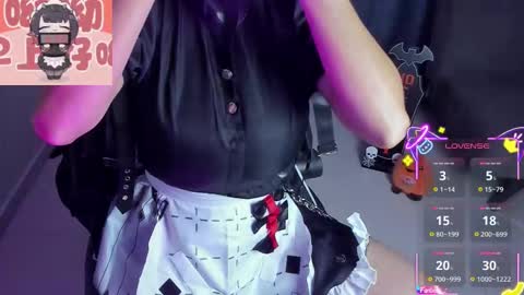 Snapshot of roxy_clark chatting on 31, 10, 2025 Annah online show from 31, 10, 2025