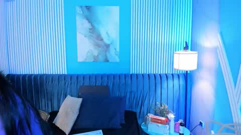 Roxy hell online show from 3, 12, 2025