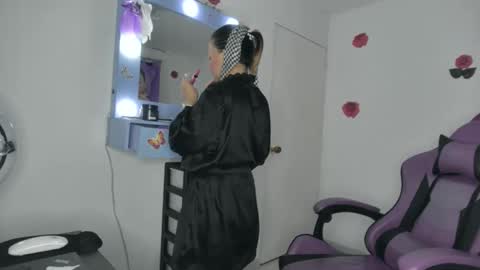 Snapshot of roxy_lu_07 chatting on 5, 5, 2026 Roxy online show from 5, 5, 2026