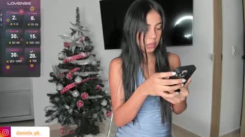 Snapshot of roxy_pk_ chatting on 28, 12, 2024 R O X Y online show from 28, 12, 2024