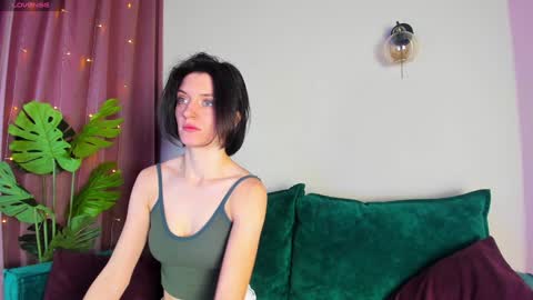 roxy_riot_ online show from 6, 2, 2025