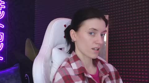 roxy_riot_ online show from 3, 3, 2025