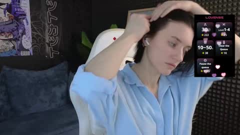 roxy_riot_ online show from 14, 12, 2025