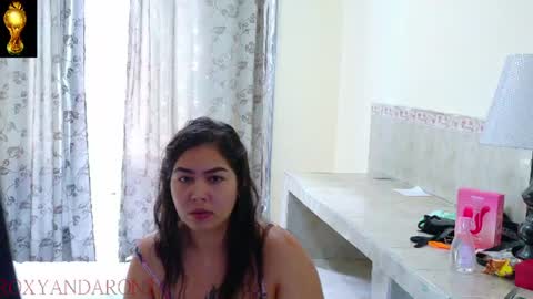Snapshot of roxyandaron2 chatting on 14, 6, 2026 RoxyAron online show from 14, 6, 2026