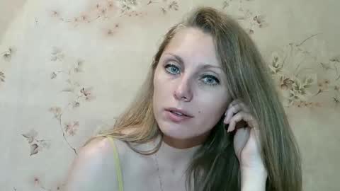 Snapshot of roxyfox18x01 chatting on 31, 5, 2026 roxyfox18x01 online show from 31, 5, 2026