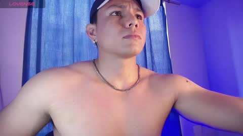 Snapshot of roy__constance chatting on 10, 1, 2025 Roy Constance online show from 10, 1, 2025