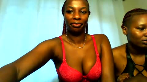 Snapshot of royal_petite10 chatting on 13, 7, 2026 kate online show from 13, 7, 2026