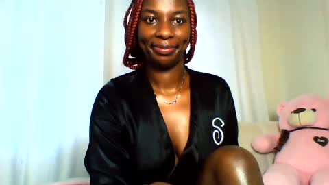 Snapshot of royal_petite10 chatting on 26, 7, 2026 kate online show from 26, 7, 2026