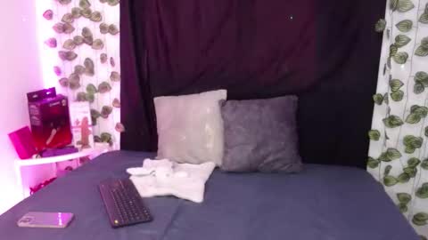 Bruna Royale  online show from 2, 2, 2026