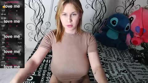 Snapshot of royangela chatting on 2, 11, 2025 angela online show from 2, 11, 2025