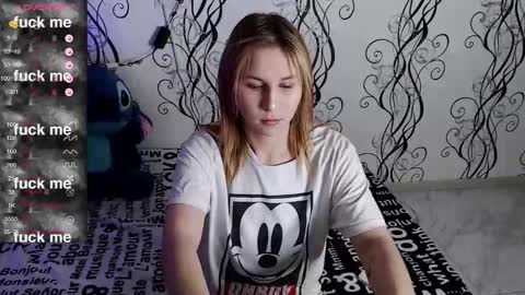 Snapshot of royangela chatting on 14, 11, 2025 angela online show from 14, 11, 2025