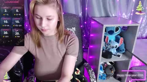 Snapshot of royangela chatting on 9, 1, 2026 angela online show from 9, 1, 2026