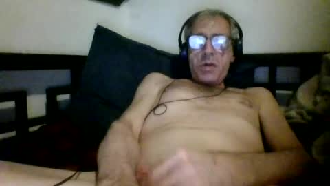Snapshot of royboy2561 chatting on 15, 7, 2026 Roy Murrin online show from 15, 7, 2026