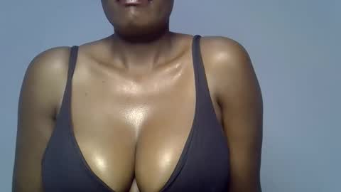 Snapshot of rozie34 chatting on 31, 3, 2026 rozie34 online show from 31, 3, 2026
