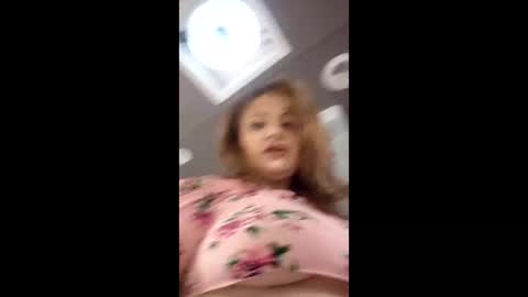 Snapshot of rraineonme chatting on 8, 2, 2026 rraineonme online show from 8, 2, 2026