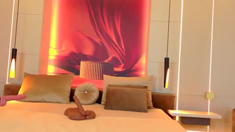 Snapshot of rubyluxee chatting on 11, 9, 2025 Ruby Luxe online show from 11, 9, 2025