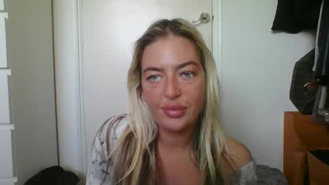 Snapshot of rubyredxxxoxxx chatting on 2, 2, 2025 rubyredxxxoxxx online show from 2, 2, 2025