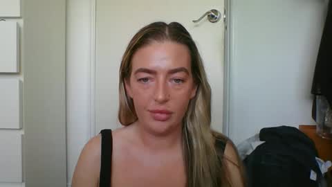 Snapshot of rubyredxxxoxxx chatting on 2, 12, 2025 rubyredxxxoxxx online show from 2, 12, 2025