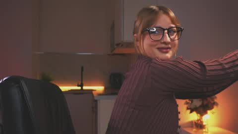 Mila online show from 13, 4, 2026