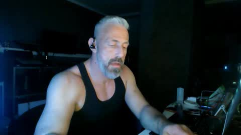 Snapshot of ruffi77 chatting on 12, 3, 2026 Chico que rico Caliente online show from 12, 3, 2026