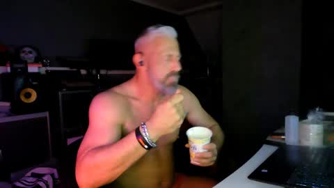 Snapshot of ruffi77 chatting on 10, 4, 2026 Chico que rico Caliente online show from 10, 4, 2026