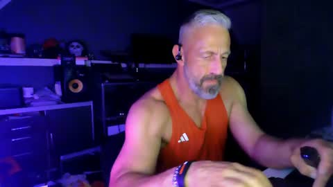 Snapshot of ruffi77 chatting on 14, 6, 2026 Chico que rico Caliente online show from 14, 6, 2026