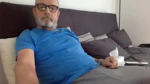 Snapshot of ruk_ri913mn chatting on 27, 10, 2025 Jimi online show from 27, 10, 2025