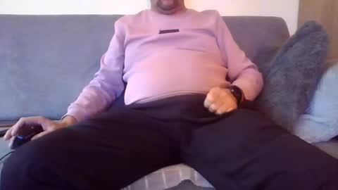 runner_1978 online show from 13, 12, 2024