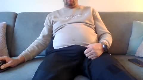 runner_1978 online show from 1, 12, 2025