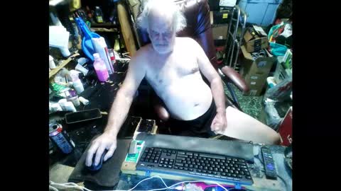 Snapshot of russtenail21 chatting on 12, 1, 2026 Russtenail21 online show from 12, 1, 2026