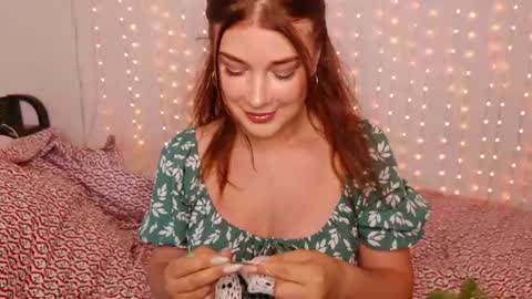 Snapshot of russypussy141 chatting on 18, 6, 2026 Alex online show from 18, 6, 2026