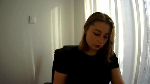 Snapshot of ruthless_111 chatting on 8, 9, 2025 Nika online show from 8, 9, 2025