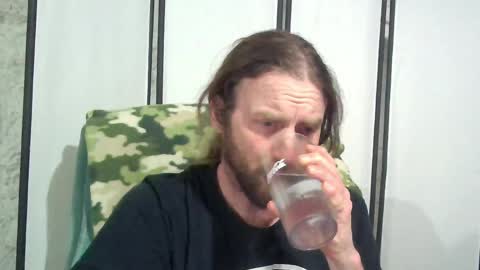 rwb1982 online show from 19, 4, 2026