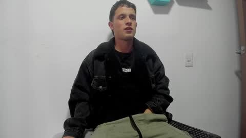 Snapshot of ryan15_ chatting on 5, 4, 2026 Ryan 15 online show from 5, 4, 2026