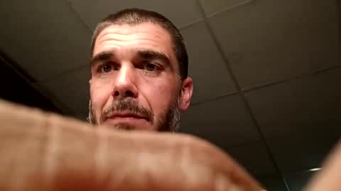 ryan198650 online show from 15, 4, 2026