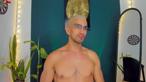 Snapshot of ryan_doyle chatting on 23, 9, 2025 Ryan independent model online show from 23, 9, 2025