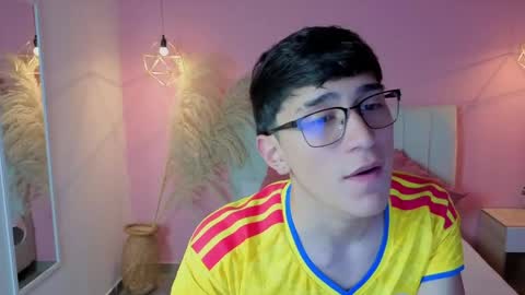 Snapshot of ryan_valentino chatting on 8, 6, 2026 ryan valentino online show from 8, 6, 2026