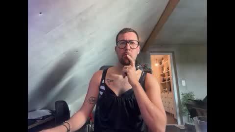 s1ave1989 online show from 18, 11, 2025