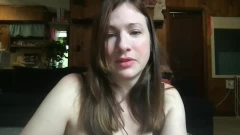 Snapshot of s496925 chatting on 6, 10, 2025 s496925 online show from 6, 10, 2025