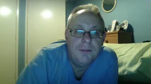 Snapshot of s536sny18 chatting on 5, 1, 2025 s536sny18 online show from 5, 1, 2025